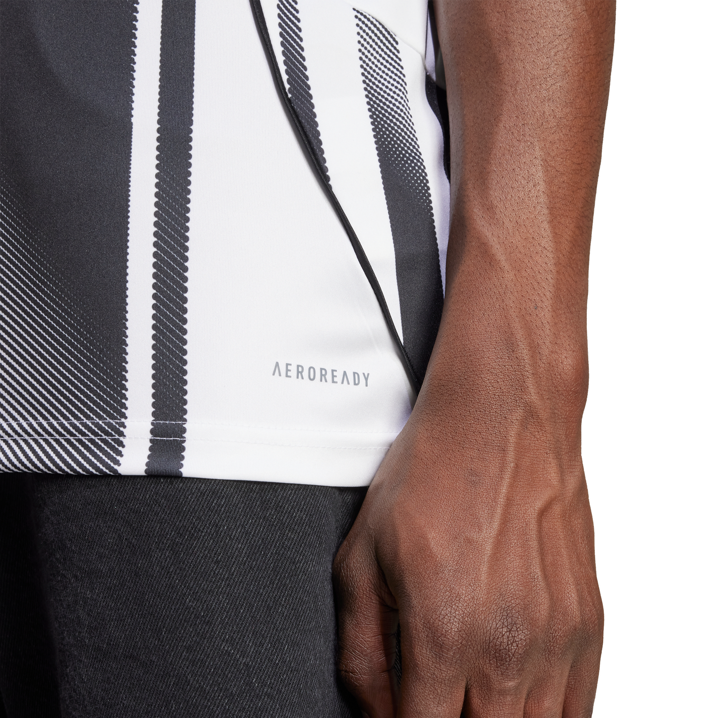 adidas Men's Replica Juventus Home Jersey 2025/2026
